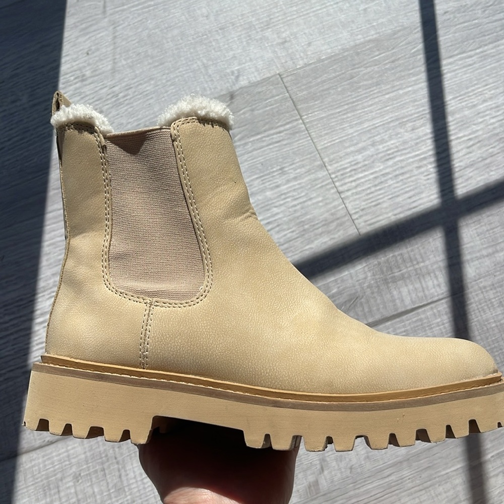 J. Crew Factory Sherpa-lined chelsia boots, size 6,5. - Picture 6 of 12
